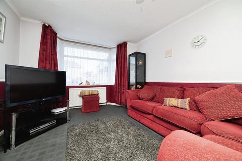 3 bedroom semi-detached house for sale, Queens Close, Cottingham