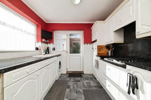 3 bedroom semi-detached house for sale, Queens Close, Cottingham