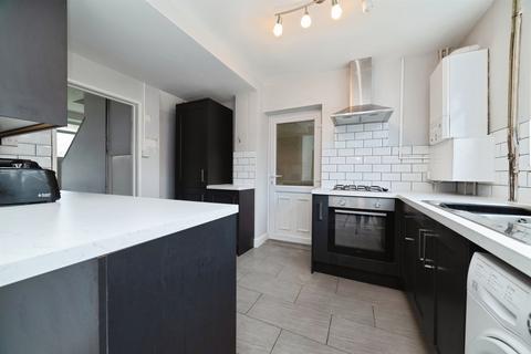 3 bedroom end of terrace house for sale, Anson Road, Hull