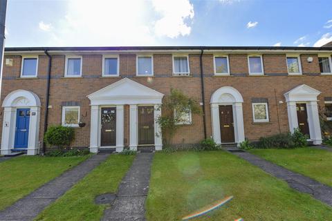 2 bedroom terraced house to rent, Nicholas Gardens, York