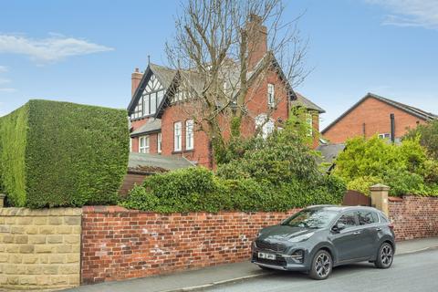 2 bedroom penthouse for sale, Manygates Lane, Wakefield