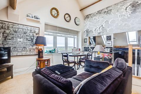 2 bedroom penthouse for sale, Manygates Lane, Wakefield
