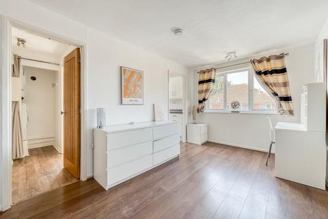 Studio for sale, Fisher Road, Diss IP22
