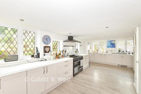 5 bedroom detached house for sale, Hempstead Lane, Uckfield TN22