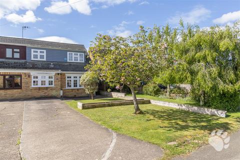 3 bedroom semi-detached house for sale, Bromfords Close, Wickford SS12
