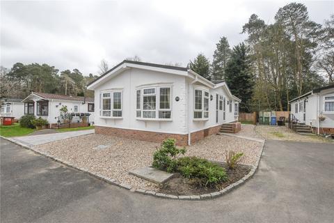 2 bedroom retirement property for sale, Pinewood Caravan Park, Berkshire RG40