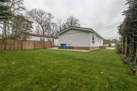 2 bedroom retirement property for sale, Pinewood Caravan Park, Berkshire RG40