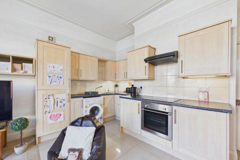 1 bedroom flat for sale, Flat 2, 24 Crescent Avenue