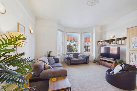 1 bedroom flat for sale, Flat 2, 24 Crescent Avenue
