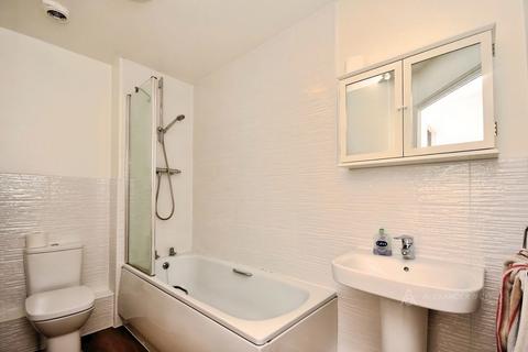 2 bedroom flat to rent, Nicholas Charles Crescent, Buckinghamshire HP18