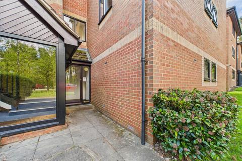 1 bedroom flat for sale, Wayland Close, Bracknell, Berkshire, RG12