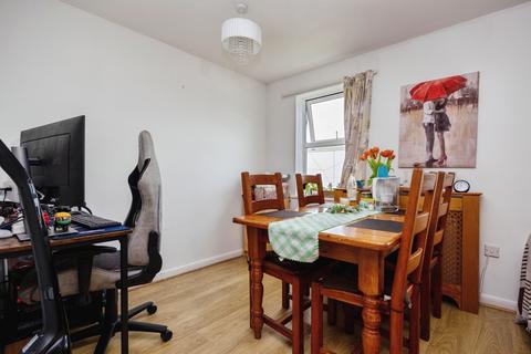 2 bedroom flat for sale, Josephs Road, Guildford, Surrey, GU1