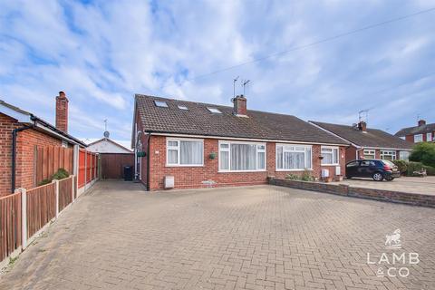 3 bedroom semi-detached bungalow for sale, Sandown Close, Clacton-On-Sea CO15