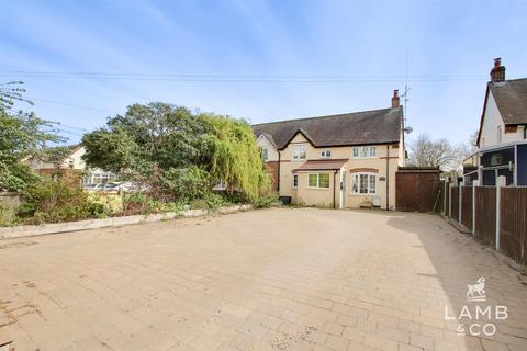 4 bedroom semi-detached house for sale, Harwich Road, Clacton-On-Sea CO16