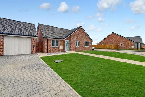 3 bedroom detached bungalow for sale, Thorpe Road, Little Clacton CO16