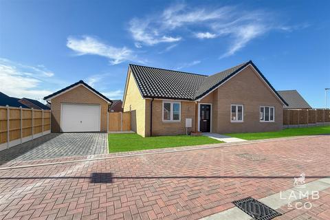 3 bedroom detached bungalow for sale, Thorpe Road, Little Clacton CO16