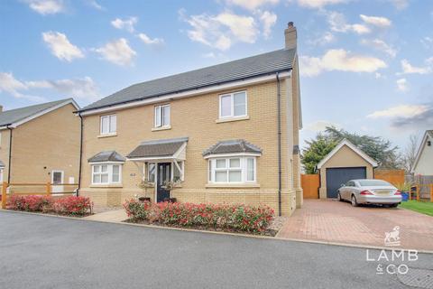 4 bedroom detached house for sale, Littlebury Gardens, Weeley CO16