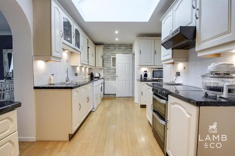 3 bedroom detached bungalow for sale, Rectory Road, Clacton-On-Sea CO16