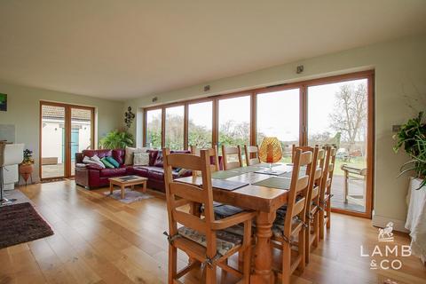 3 bedroom detached bungalow for sale, Point Clear Road, St. Osyth CO16