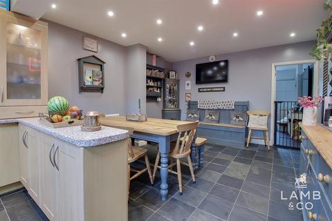 4 bedroom semi-detached house for sale, Clacton Road, Weeley Heath CO16