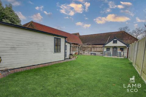 4 bedroom semi-detached house for sale, Clacton Road, Weeley Heath CO16