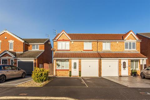 3 bedroom semi-detached house for sale, Meadowbank, Dudley, NE23