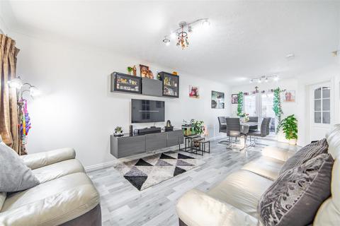 3 bedroom semi-detached house for sale, Meadowbank, Dudley, NE23