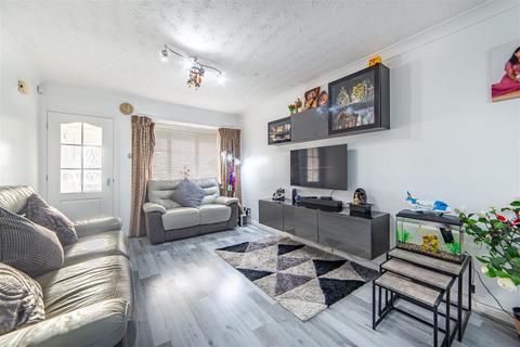 3 bedroom semi-detached house for sale, Meadowbank, Dudley, NE23