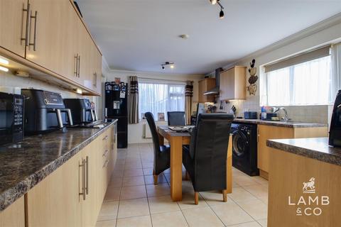 3 bedroom detached bungalow for sale, Longfields, St. Osyth CO16