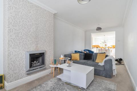 4 bedroom semi-detached house for sale, Oxford Road,  Kidlington,  OX5