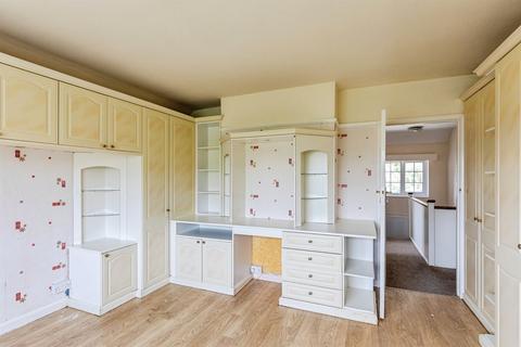 3 bedroom semi-detached house for sale, Addington Road, Irthlingborough, Wellingborough