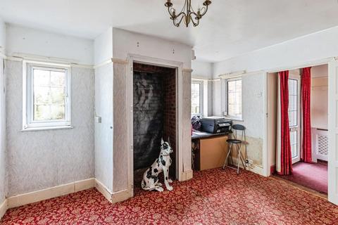 3 bedroom semi-detached house for sale, Addington Road, Irthlingborough, Wellingborough