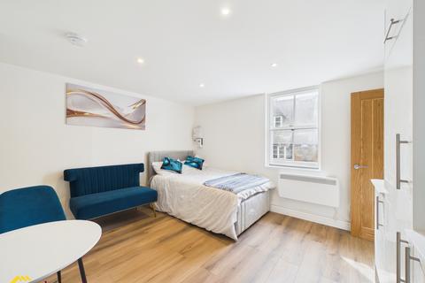 Studio to rent, George Street, Banbury OX16