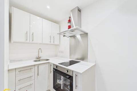 Studio to rent, George Street, Banbury OX16