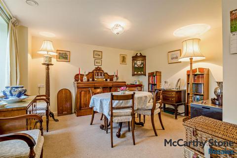 2 bedroom apartment for sale, Ellisfields Court, Mount Street, Taunton TA1 3SS