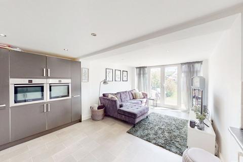 Terraced house - Park Road, Westhoughton, BL5