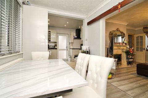 3 bedroom semi-detached house for sale, Greenside Crescent, HUDDERSFIELD