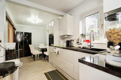 3 bedroom semi-detached house for sale, Greenside Crescent, HUDDERSFIELD