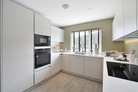 3 bedroom semi-detached house for sale, at Elmstead RG40