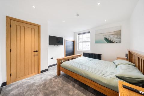 2 bedroom cottage to rent, High Street Redbourn AL3