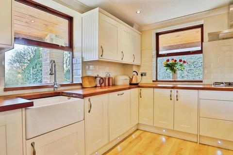 4 bedroom detached house for sale, Hough Top, Pudsey, LS13 4QW