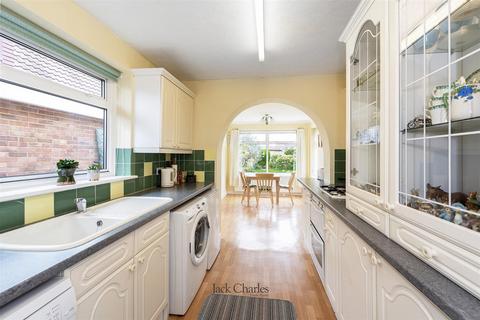 undefined, Guestwick, Tonbridge