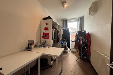 2 bedroom apartment to rent, Howell Road, Exeter, EX4