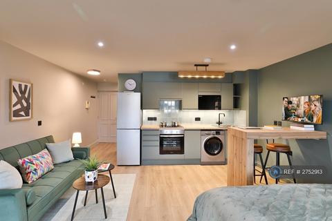 Studio to rent, Brand New - Private Parking, Bicester, OX26