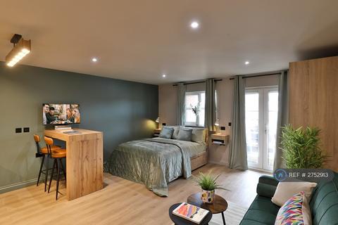 Studio to rent, Brand New - Private Parking, Bicester, OX26