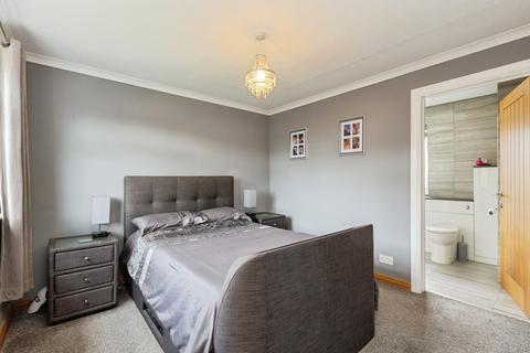 5 bedroom semi-detached house for sale, Douglas Road, Aylesbury, Buckinghamshire, HP20