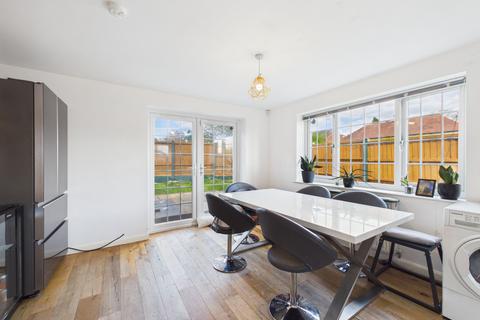 2 bedroom detached house for sale, Coningswath Road, Carlton, Nottingham