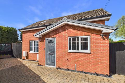 2 bedroom detached house for sale, Coningswath Road, Carlton, Nottingham
