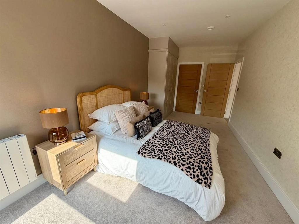 3 bed 1.2.jpg