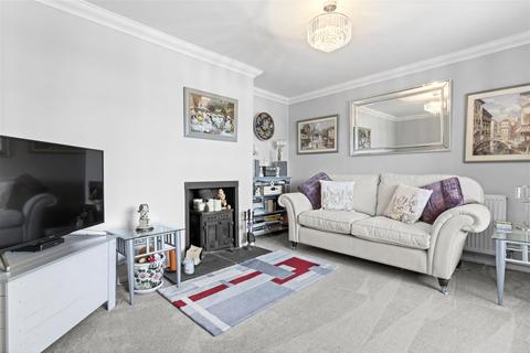 2 bedroom bungalow for sale, Farmlands Way, Polegate BN26